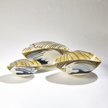 Load image into Gallery viewer, PLEATED BOWL-AMBER/BLUE FILIGREE